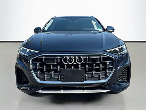 Waitomo Blue Metallic 2025 Audi Q8 55 Premium