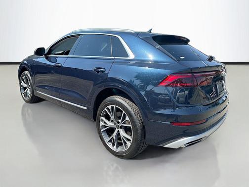 Waitomo Blue Metallic 2025 Audi Q8 55 Premium