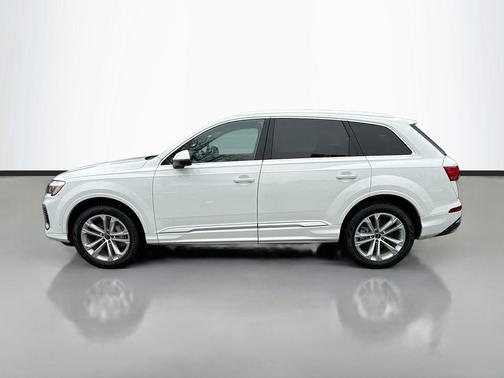 White 2025 Audi Q7 55 Premium Plus