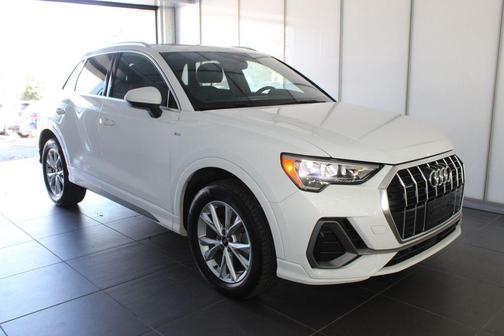 2022 Audi Q3 45 S line Premium
