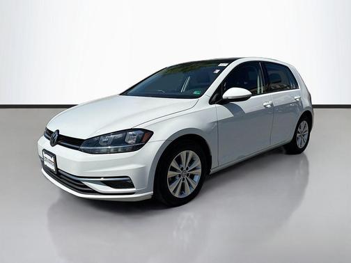 Pure White 2018 Volkswagen Golf TSI SE