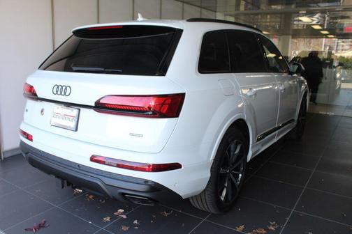 2026 Audi Q7 45 Premium Plus