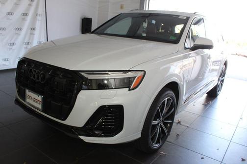 2026 Audi Q7 45 Premium Plus