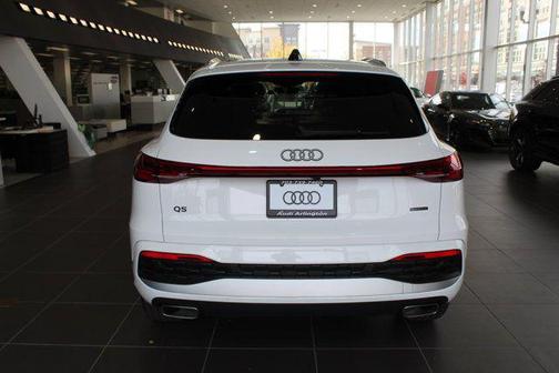 2025 Audi Q5 Premium TFSI quattro S tronic