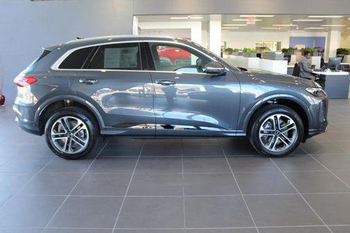 2025 Audi Q5 Premium TFSI quattro S tronic