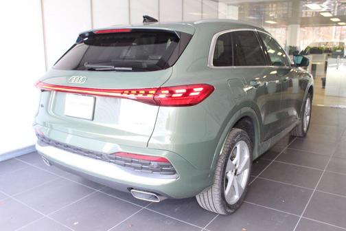 2025 Audi Q5 Premium Plus TFSI quattro S tronic