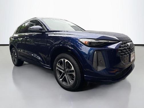 Navarra Blue Metallic 2025 Audi Q5 Premium TFSI quattro S tronic