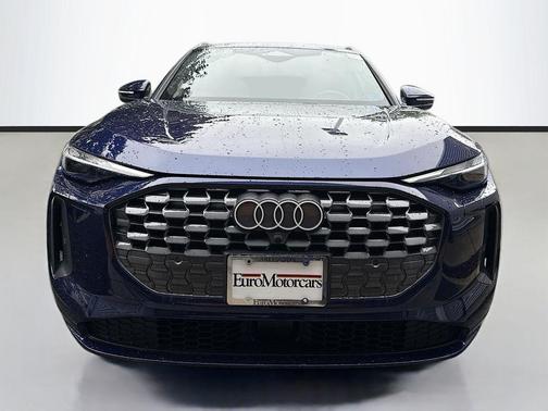 Navarra Blue Metallic 2025 Audi Q5 Premium TFSI quattro S tronic