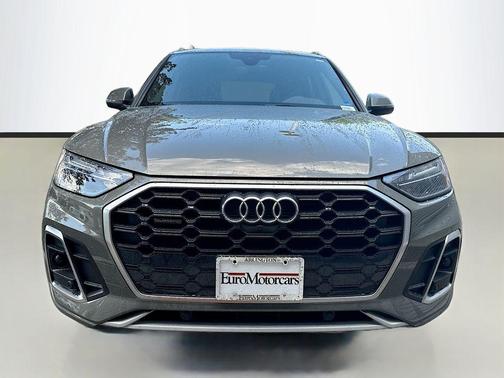 Chronos Gray Metallic 2023 Audi Q5 45 S line Premium Plus