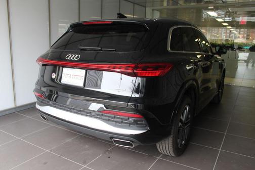 2025 Audi Q5 Premium TFSI quattro S tronic
