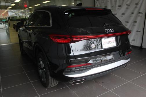 2025 Audi Q5 Premium TFSI quattro S tronic