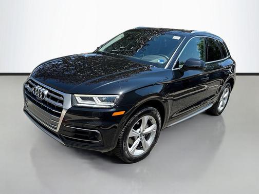 Black Metallic 2020 Audi Q5 45 Prestige