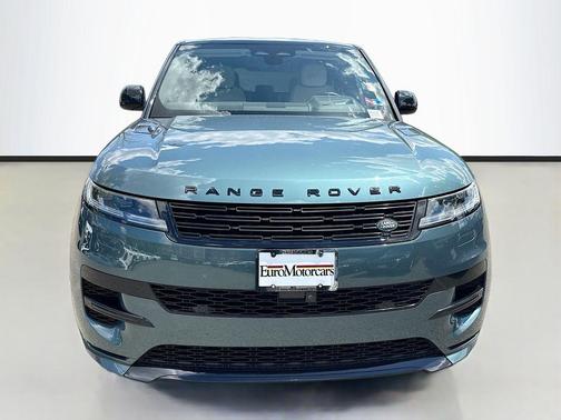 Green 2025 Land Rover Range Rover Sport SE