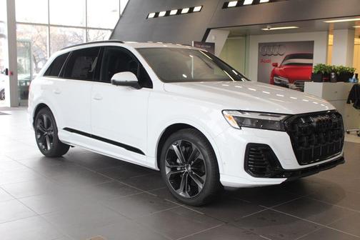2026 Audi Q7 55 Premium Plus