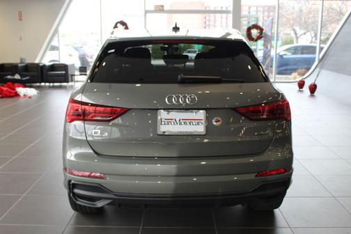 2025 Audi Q3 Premium 45 TFSI S line quattro Tiptronic