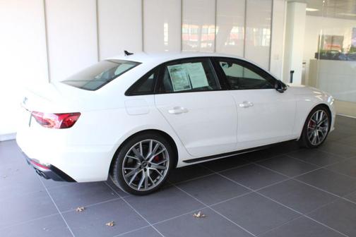 2023 Audi S4 Premium Plus TFSI quattro Tiptronic