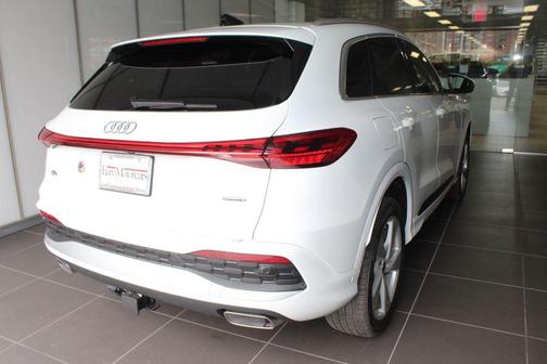 2025 Audi Q5 Premium Plus TFSI quattro S tronic