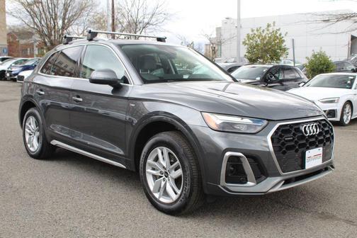 Daytona Gray Pearl Effect 2022 Audi Q5 45 S line Premium