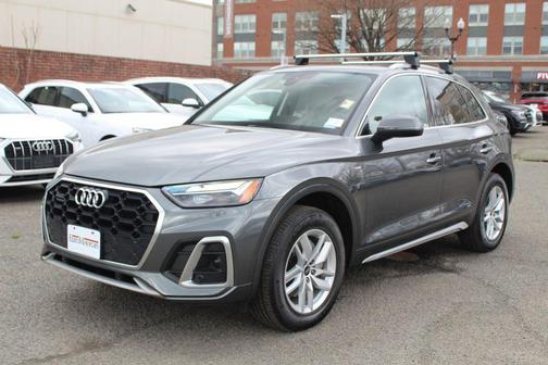 Daytona Gray Pearl Effect 2022 Audi Q5 45 S line Premium