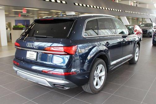 2025 Audi Q7 55 Premium