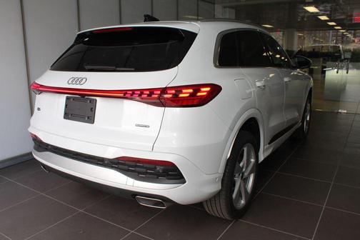 2025 Audi Q5 Premium Plus TFSI quattro S tronic