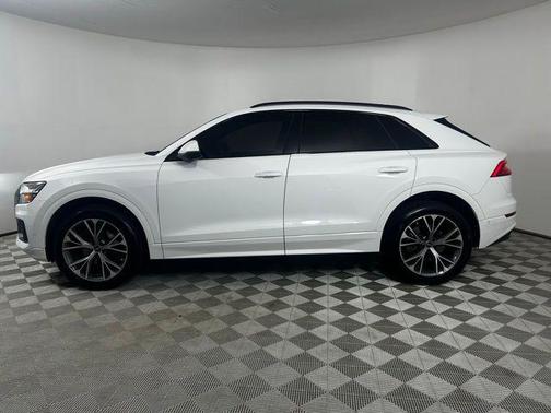 2023 Audi Q8 55 Premium