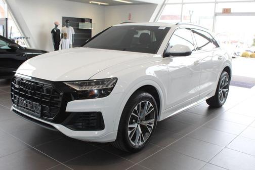 2023 Audi Q8 55 Premium