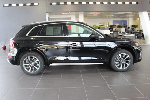 2025 Audi Q5 45 S line Premium