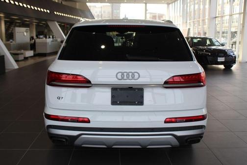 2025 Audi Q7 55 Premium Plus