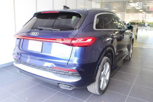 2025 Audi Q5 Prestige TFSI quattro S tronic