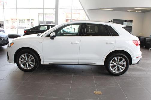 2025 Audi Q3 Premium 45 TFSI S line quattro Tiptronic