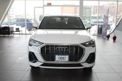 2025 Audi Q3 Premium 45 TFSI S line quattro Tiptronic