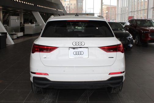 2025 Audi Q3 Premium 45 TFSI S line quattro Tiptronic