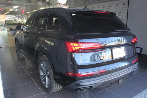 2026 Audi Q7 55 Premium