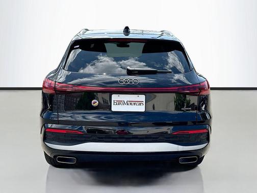 Black Metallic 2025 Audi Q5 Premium Plus TFSI quattro S tronic