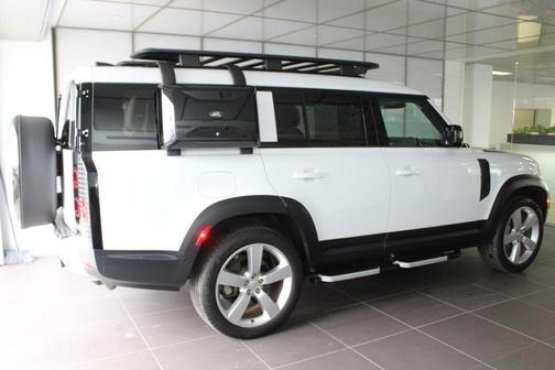 2024 Land Rover Defender 130 P300 S
