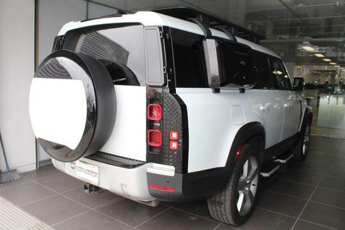 2024 Land Rover Defender 130 P300 S