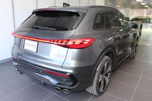 2025 Audi SQ5 3.0T Premium Plus