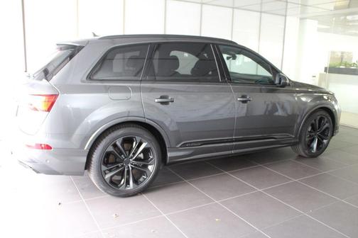 2026 Audi Q7 55 Premium Plus