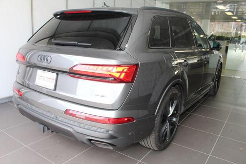 2026 Audi Q7 55 Premium Plus