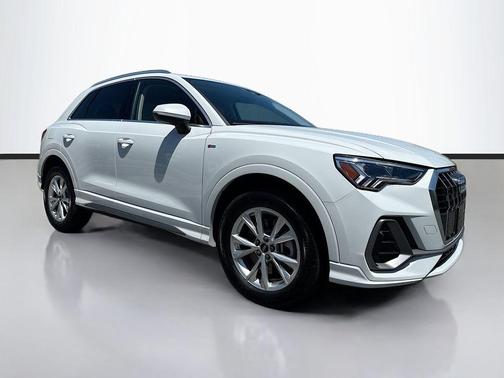 Glacier White Metallic 2025 Audi Q3 Premium 45 TFSI S line quattro Tiptronic