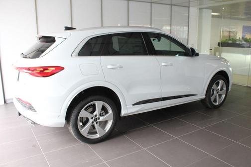 2025 Audi Q5 Premium Plus TFSI quattro S tronic