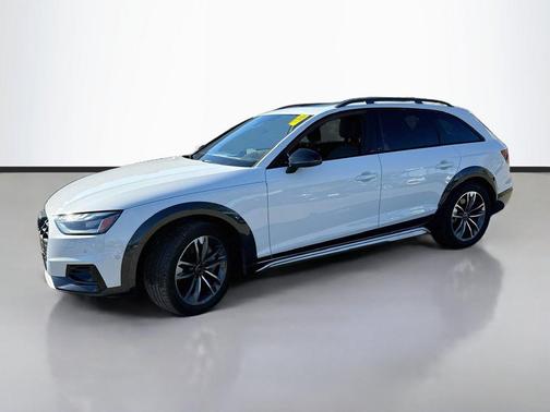 Glacier White Metallic 2023 Audi A4 allroad Prestige 45 TFSI quattro S tronic