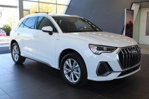 2025 Audi Q3 Premium 45 TFSI S line quattro Tiptronic