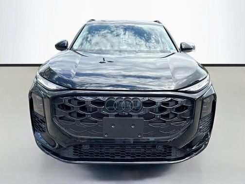 Mythos Black Metallic 2026 Audi Q3 TFSI quattro S tronic