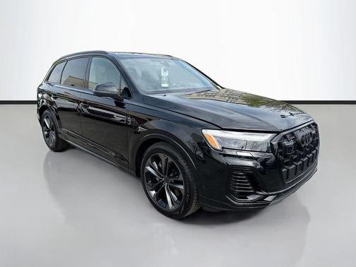 Mythos Black Metallic 2026 Audi Q7 55 Premium Plus