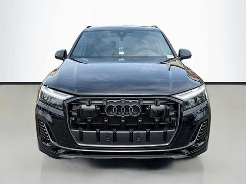 Mythos Black Metallic 2026 Audi Q7 55 Premium Plus