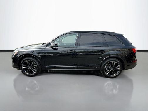 Mythos Black Metallic 2026 Audi Q7 55 Premium Plus