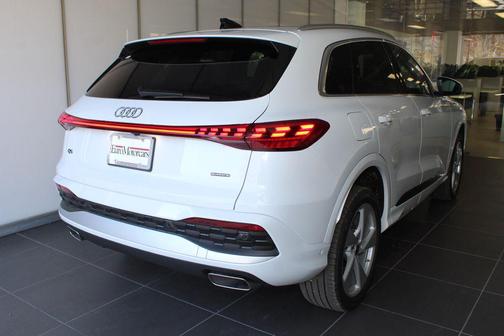 2025 Audi Q5 Premium Plus TFSI quattro S tronic