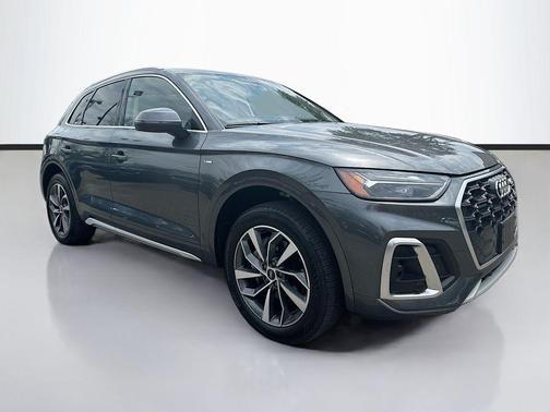 Daytona Gray Pearl Effect 2022 Audi Q5 45 S line Premium